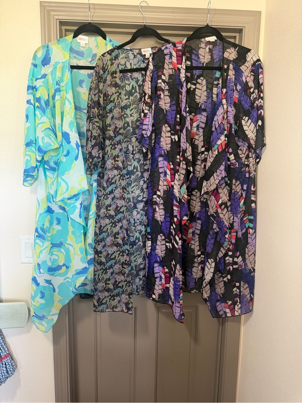 FOUR LuLaRoe Floral Patterned Kimonos 2 Medium, 1 small
